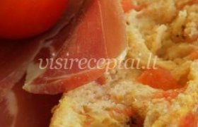 Duona su pomidorais