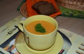 Moliūgų ir pastarnokų sriuba