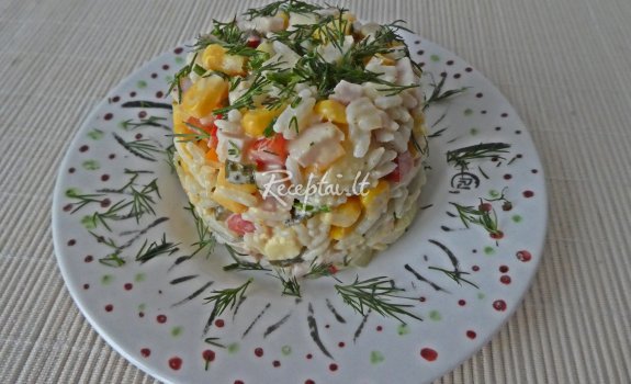 Sočios salotos su vištiena, ryžiais ir daržovėmis