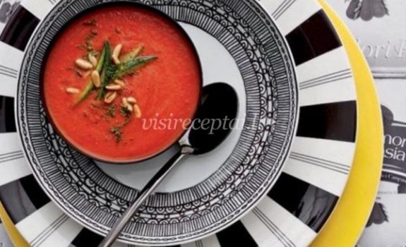 Pomidorų sriuba su cukinija