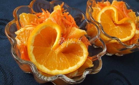 Morkų salotos su apelsinais