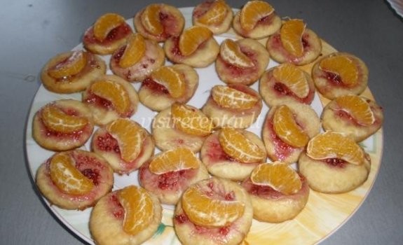 Sausainiai su mandarinais ir avietėmis