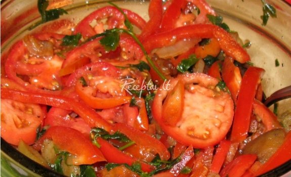 Skaniosios baklažanų ir pomidorų salotos