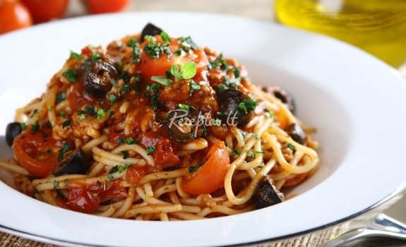 Graikiški spagečiai su malta mėsa